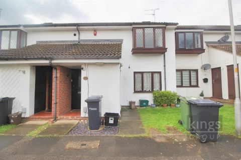 Beeston Drive, Cheshunt, Waltham Cross - EAID:KingsGroupApi2020, BID:30208-5