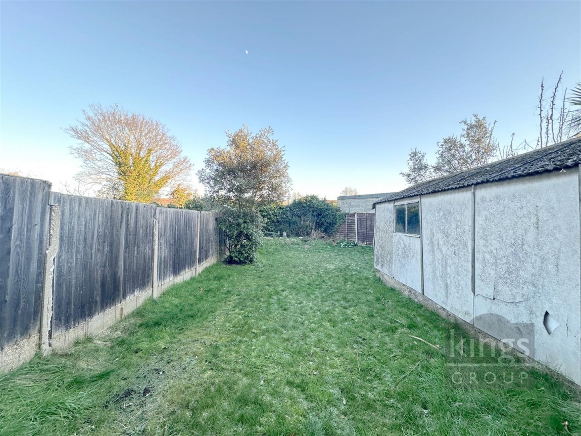 Images for Carnarvon Avenue, Enfield