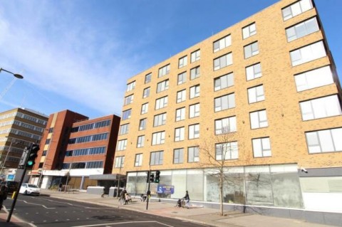 High Road, Wembley - EAID:KingsGroupApi2020, BID:30208-12