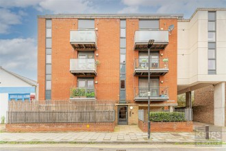 Frogwell Close, London