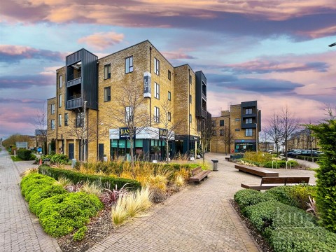 North Square, Newhall, Harlow - EAID:KingsGroupApi2020, BID:30208-4