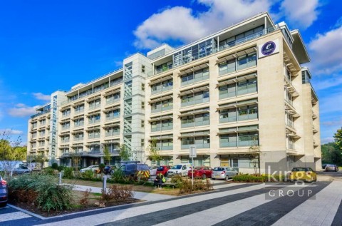 Edinburgh Gate, Harlow - EAID:KingsGroupApi2020, BID:30208-3