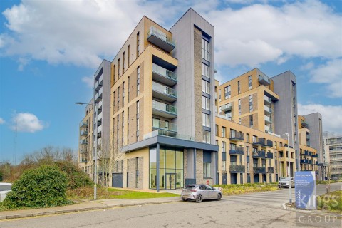 Edinburgh Gate, Harlow - EAID:KingsGroupApi2020, BID:30208-3