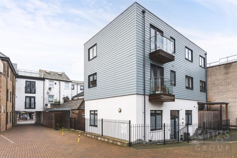 Turners Hill, Cheshunt, Waltham Cross - EAID:KingsGroupApi2020, BID:30208-5