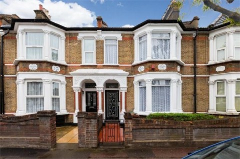 Cedars Avenue, London - EAID:KingsGroupApi2020, BID:90993-1952