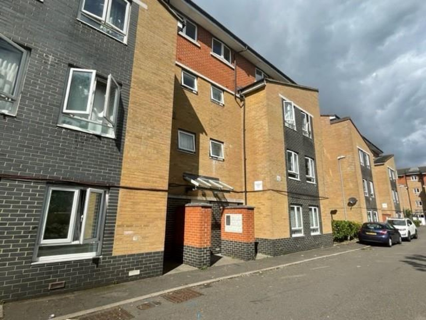 Images for Washbourne court, Acton Close, Edmonton